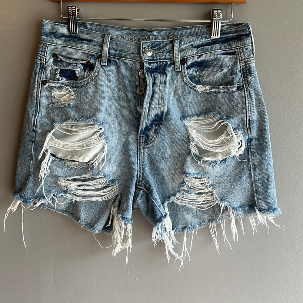 American eagle boy friend shorts size 4 great used condition